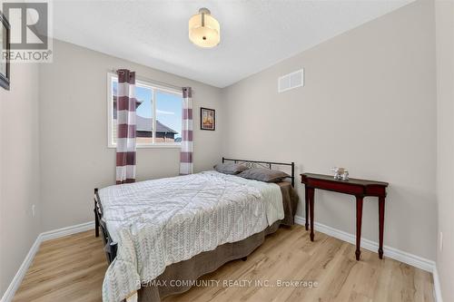 154 Thicket Crescent, Pickering, ON - Indoor Photo Showing Bedroom