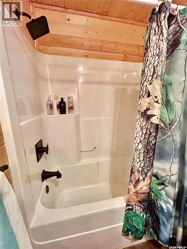 10 Hillview Drive, Tobin Lake, SK - Indoor Photo Showing Bathroom