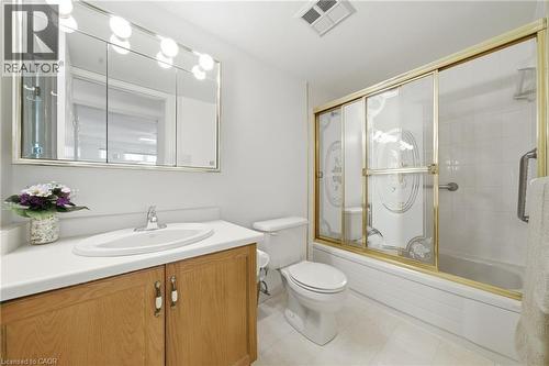 416 Limeridge Road E Unit# 303, Hamilton, ON - Indoor Photo Showing Bathroom