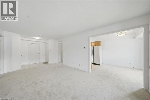 416 Limeridge Road E Unit# 303, Hamilton, ON - Indoor Photo Showing Other Room