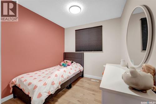 223 Penryn Crescent, Saskatoon, SK 