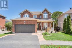 98 YOHO DRIVE  Ottawa, ON K2M 2V3