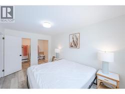 side 2 primary bedroom - 