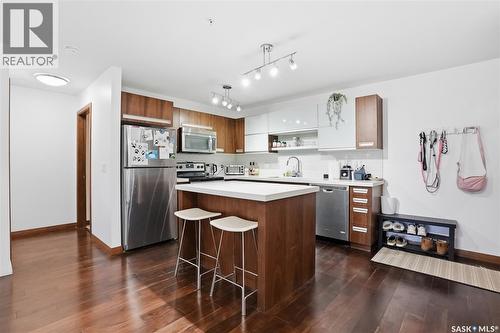 107 130 Phelps Way, Saskatoon, SK - Indoor Photo Showing Kitchen With Stainless Steel Kitchen With Upgraded Kitchen
