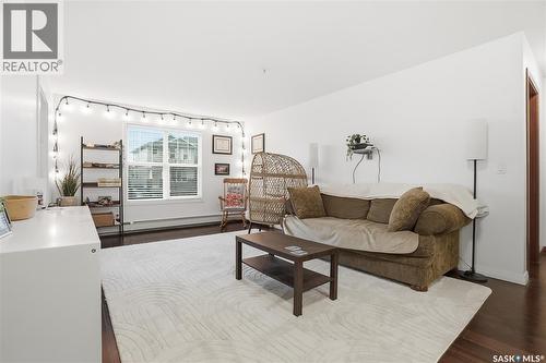 107 130 Phelps Way, Saskatoon, SK - Indoor Photo Showing Living Room