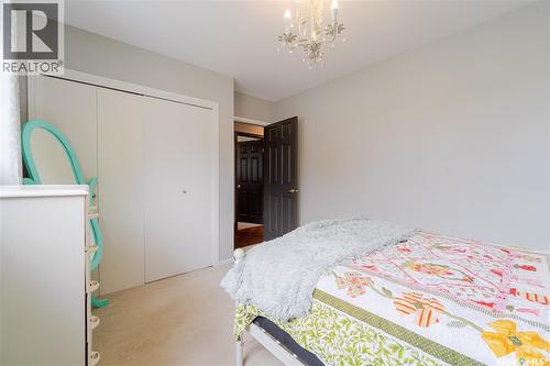 1325 King Crescent, Moose Jaw, SK - Indoor Photo Showing Bedroom