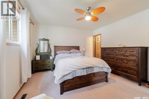 1325 King Crescent, Moose Jaw, SK - Indoor Photo Showing Bedroom
