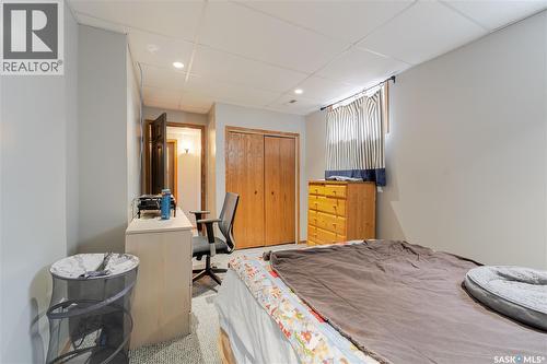 1325 King Crescent, Moose Jaw, SK - Indoor Photo Showing Bedroom
