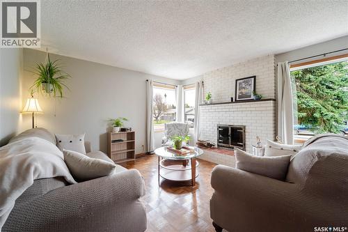 1325 King Crescent, Moose Jaw, SK - Indoor Photo Showing Living Room With Fireplace
