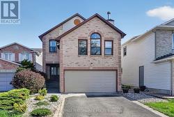 6592 WINDSONG AVENUE Ottawa, ON K1C 6M9