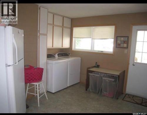 1101 109Th Avenue, Tisdale, SK - Indoor Photo Showing Laundry Room