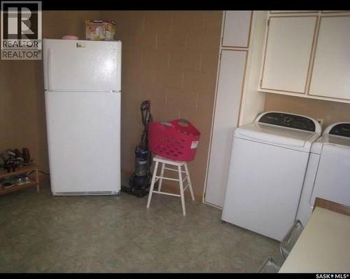 1101 109Th Avenue, Tisdale, SK - Indoor Photo Showing Laundry Room