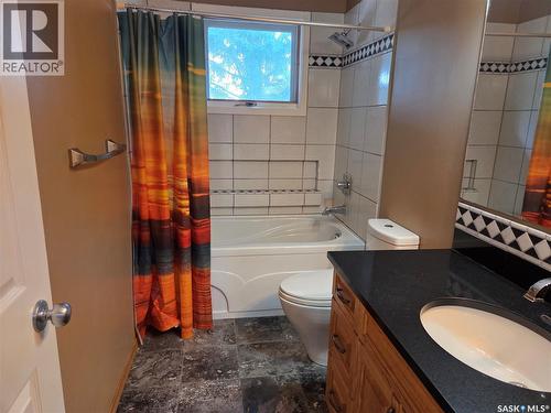1101 109Th Avenue, Tisdale, SK - Indoor Photo Showing Bathroom