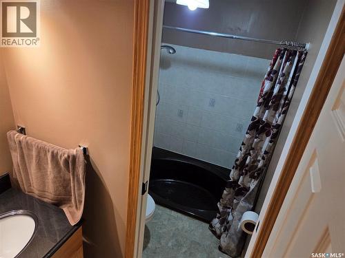 1101 109Th Avenue, Tisdale, SK - Indoor Photo Showing Bathroom