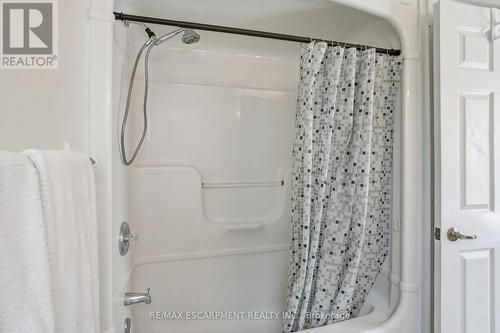 216 - 1451 Walkers Line, Burlington, ON - Indoor Photo Showing Bathroom