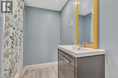 Basement 3-piece bathroom - 175 Janefield Avenue, Guelph, ON - Indoor Photo Showing Bathroom