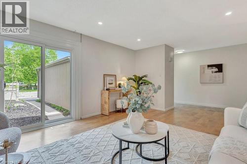 175 Janefield Avenue, Guelph, ON - Indoor Photo Showing Living Room