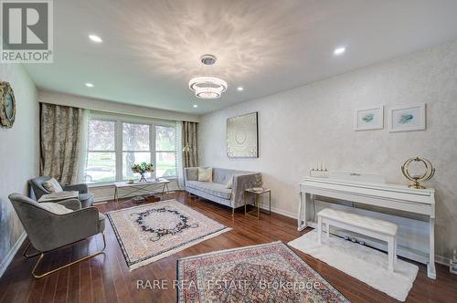 71 Willowbrook Road, Markham, ON - Indoor Photo Showing Living Room