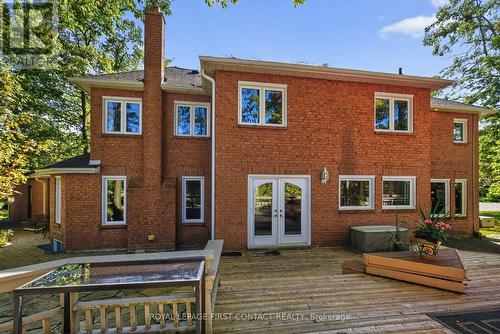 26 Edgecombe Terrace, Springwater, ON - Indoor Photo Showing Kitchen With Upgraded Kitchen