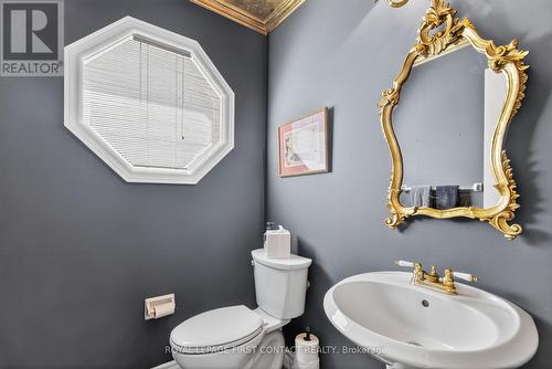 26 Edgecombe Terrace, Springwater, ON - Indoor Photo Showing Bathroom