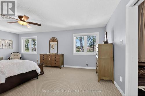 26 Edgecombe Terrace, Springwater, ON - Indoor Photo Showing Bedroom