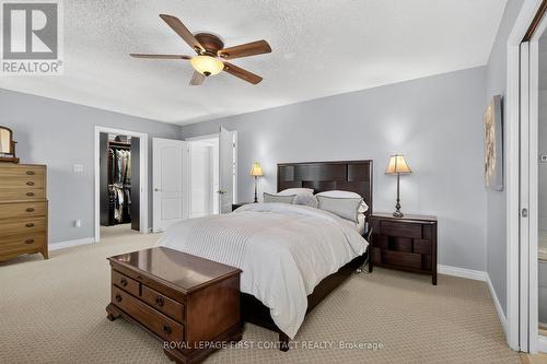 26 Edgecombe Terrace, Springwater, ON - Indoor Photo Showing Bedroom