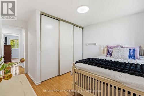 2873 Inlake Court, Mississauga, ON - Indoor Photo Showing Bedroom