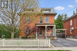 265 DOLPH STREET N  Cambridge, ON N3H 2A6