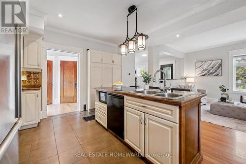 265 Dolph Street N, Cambridge, ON - Indoor Photo Showing Kitchen With Double Sink