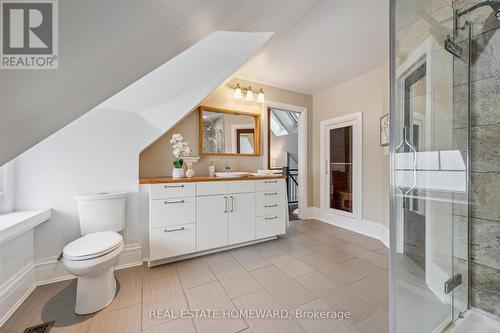 265 Dolph Street N, Cambridge, ON - Indoor Photo Showing Bathroom