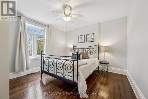 265 Dolph Street N, Cambridge, ON - Indoor Photo Showing Bedroom
