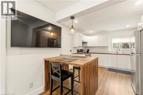 27 Edinburgh Avenue, Hamilton, ON - Indoor Photo Showing Kitchen