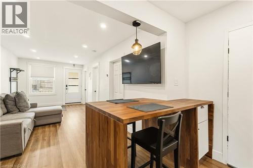 27 Edinburgh Avenue, Hamilton, ON - Indoor Photo Showing Other Room
