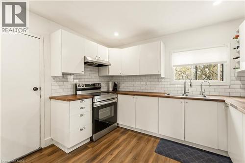 27 Edinburgh Avenue, Hamilton, ON - Indoor Photo Showing Kitchen With Double Sink