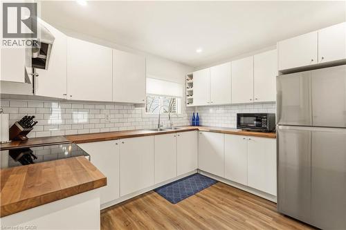 27 Edinburgh Avenue, Hamilton, ON - Indoor Photo Showing Kitchen
