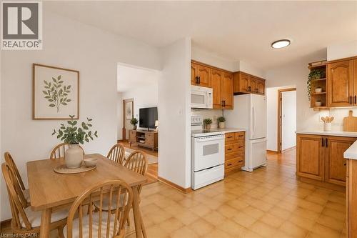 34 Beaconsfield Drive, Hamilton, ON - Indoor