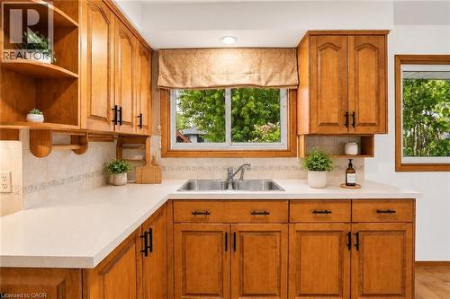 34 Beaconsfield Drive, Hamilton, ON - Indoor Photo Showing Kitchen With Double Sink