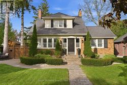 59 BAGOT STREET Whitby (Brooklin), ON L1M 1A1