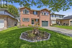 18 ARRAN COURT Clarington (Courtice), ON L1E 2E5
