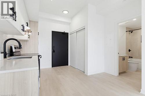 4878 Powers Common Unit# D904, Burlington, ON - Indoor