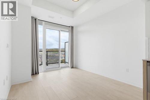 4878 Powers Common Unit# D904, Burlington, ON - Indoor Photo Showing Other Room