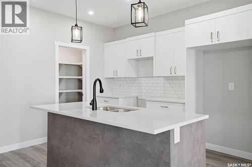 815 Brighton Boulevard, Saskatoon, SK - Indoor Photo Showing Kitchen With Double Sink With Upgraded Kitchen
