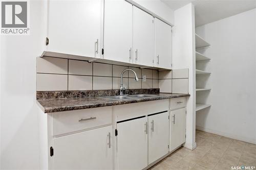 4174 Castle Road, Regina, SK - Indoor