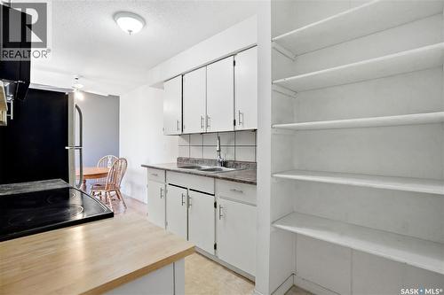 4174 Castle Road, Regina, SK - Indoor