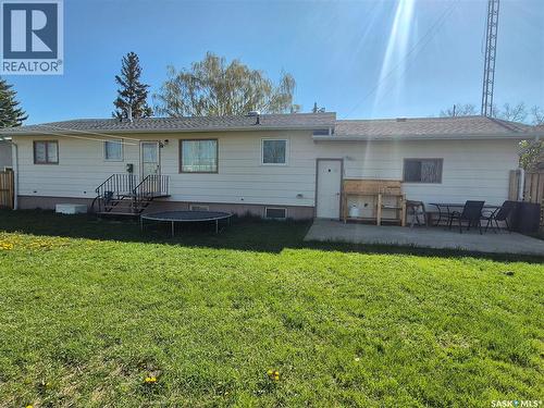 10 Yandeau Crescent, Radville, SK - Outdoor