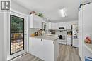 1641 17 Street Se, Salmon Arm, BC  - Indoor Photo Showing Kitchen 