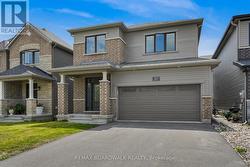 207 AQUARIUM AVENUE Ottawa, ON K4A 1K7