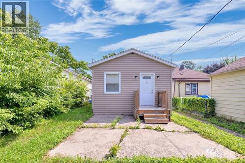 953 Henry Ford, Windsor, ON - Outdoor