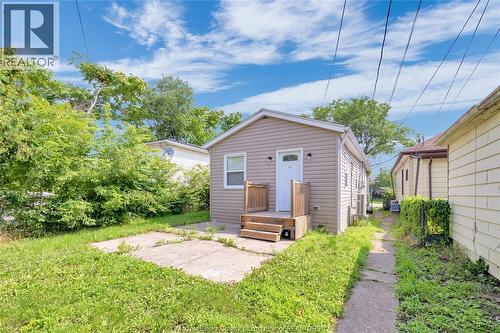 953 Henry Ford, Windsor, ON - Outdoor