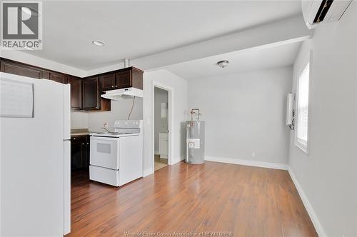 953 Henry Ford, Windsor, ON - Indoor Photo Showing Kitchen